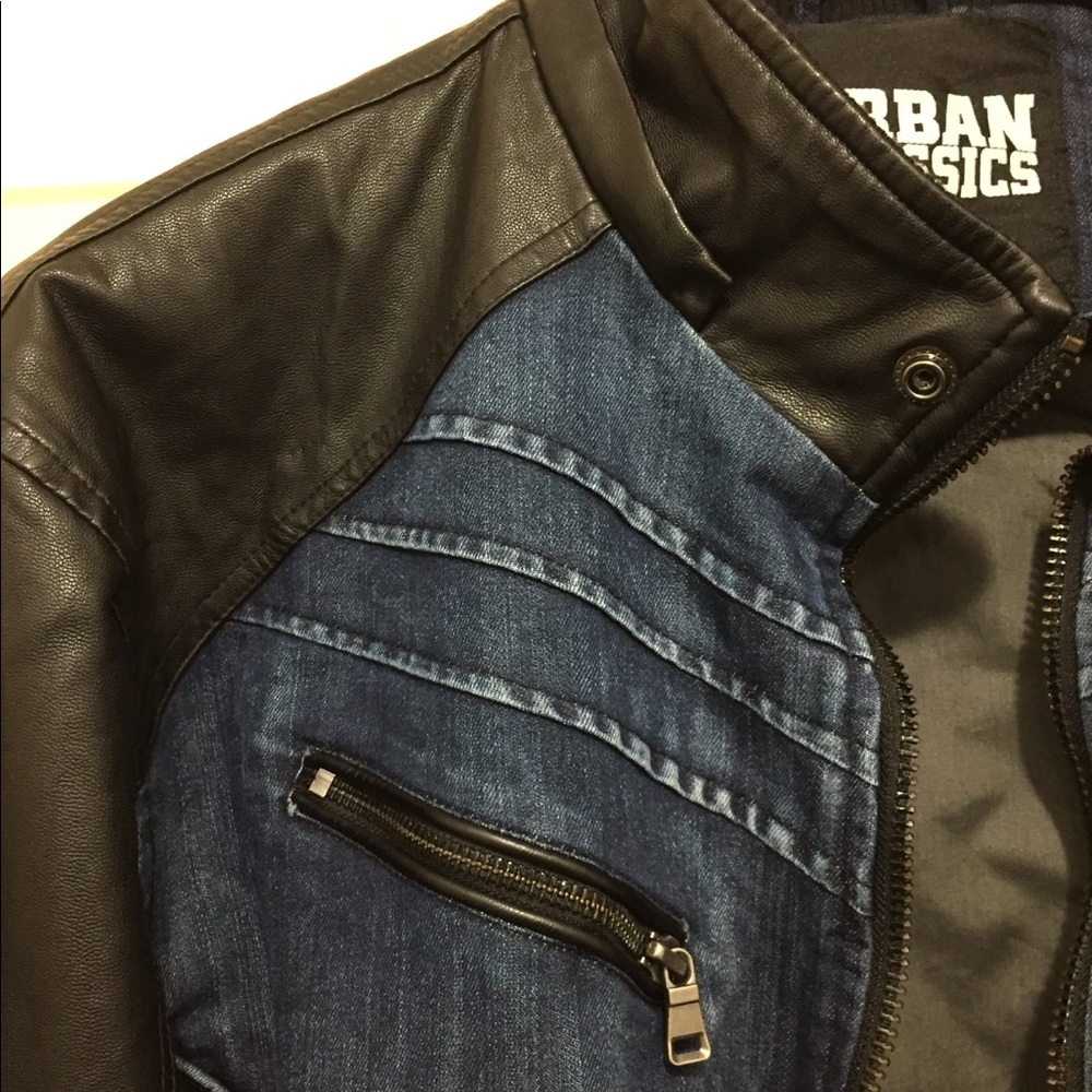Men’s Urban Classic Denim Jacket- Blue and Black